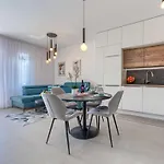 Apartamento Vesna By Interhome