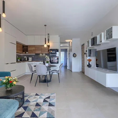 Apartment Vesna By Interhome Pula