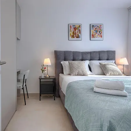 Vesna By Interhome Pula